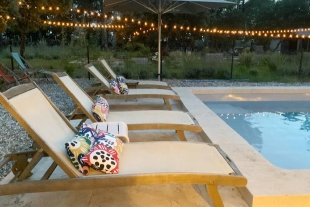 마잔 Gite Dans Les Pins Avec Piscine 빌라 외부 사진